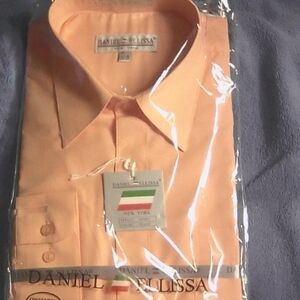 NWT Daniel Ellissa Mens color: peach, long sleeve dress shirt size M (15 1/2)